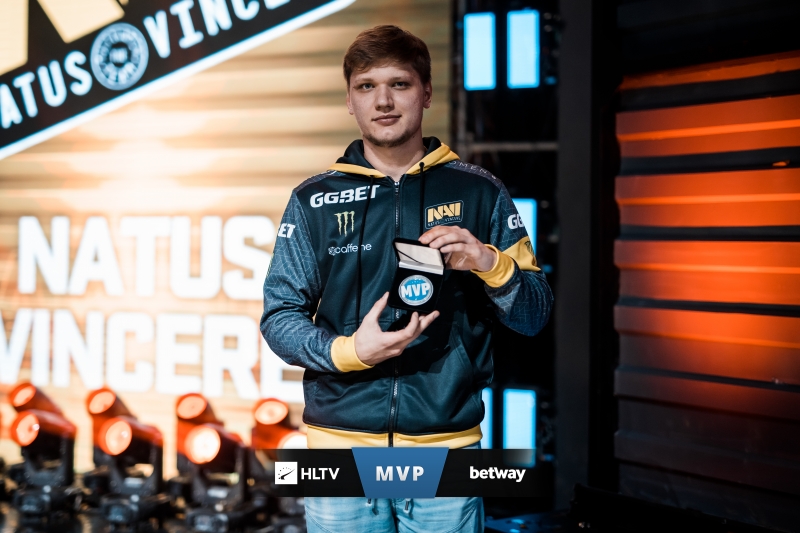 官方更新S14八强选手KDA榜：前五T1占了前三，Xiaohu第四